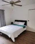 Your casita in Auburn 2bedroom 1bath cozy house pet friendly.