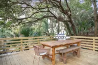 Classic, Remodeled Beach Home 3 Blocks from Center, 2 from Beach! 4 Br, 2 Bath - 4성급