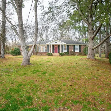 5Br Franklin Retreat w/ Private Studio & Big Yard