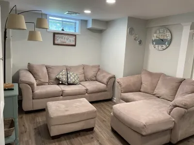 My little place Cozy Open concept for quiet time. Hotels near Sikorsky