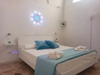 Spacious house in a quiet hamlet near the sea: 2bedrooms, 2bathrooms and garden - Wi-Fi