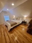 Beautifully Remodeled Cottage Home! Indian Trails Shopping Center附近的飯店