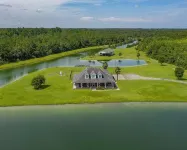 Sleeps 20. Spacious 7-Bedroom House in Callahan Just 15 Min from Jax Airport.