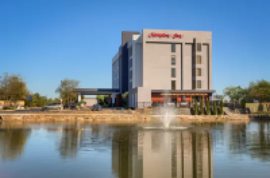 路易斯威爾東北歡朋酒店 路易維爾酒店