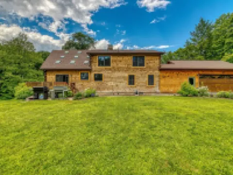 Luxurious & Enchanting Log House in Heart of Hudson Valley/Catskills, Upstate NY アルスターのホテル