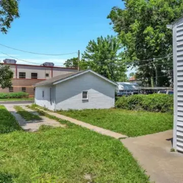 1Kg-Bed Entire Non-shared Condo fully appointed