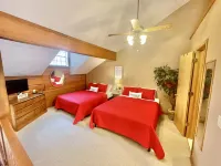 Farmhouse Themed Cabin Condo Close to All Branson Fun, Area Lakes~ Pet Friendly