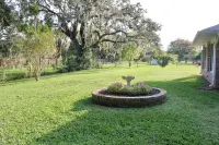 ONE OF KIND PROPERTY - 6 bedrooms & 6.5 bathrooms Private & spacious