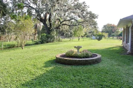 ONE OF KIND PROPERTY - 6 bedrooms & 6.5 bathrooms Private & spacious Отели рядом с достопримечательностью «W.I.S.E Private School»