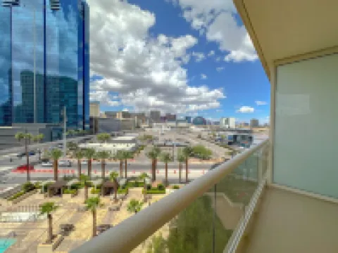 MGM Signature Balcony Suite 5073 NO RESORT FEE