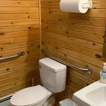 Vacation Lodge for Big Groups: 8Br/8BTH, Sleeps 36, Pool Table, Vball, Fire Pit