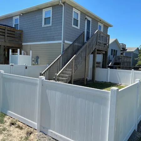 Pet friendly beach house w/ Hot Tub - Short 0.4 mile walk to beach!