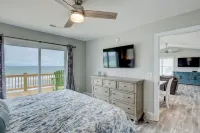 Charm Getaway - Oceanfront family home in a quiet stretch of Surf City !