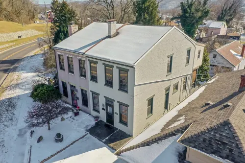 The Nature House is a perfect mix of charm and location! Hotels in Madison Township