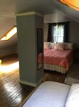 Rural Vermont with internet and Smart TV, cell phone works,  Dogs welcome.