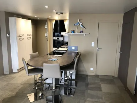 Full sea view apartment