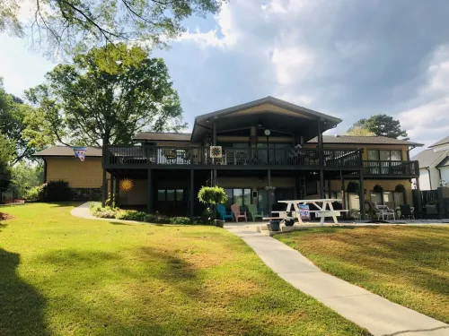 *Waterfront House on Lake Norman, Pool & Private Dock, Sleeps 1