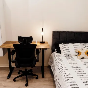 Cozy 1-bedroom Coffee House: Central to Research Triangle