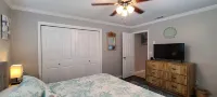 Coral Cottage pool/gas firepit a 2 bedr 2 bath sleeps 6