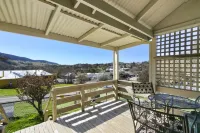Cute and quaint country cottage in the heart of Omeo Victoria.