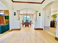Waterfront Luxury Home on 5 Acres. Sleeps 22. Beds: 5 king, 4 queen, 4 twin XL - 4-Star
