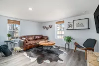 The Mulberry House: Cozy Home In Downtown Olathe