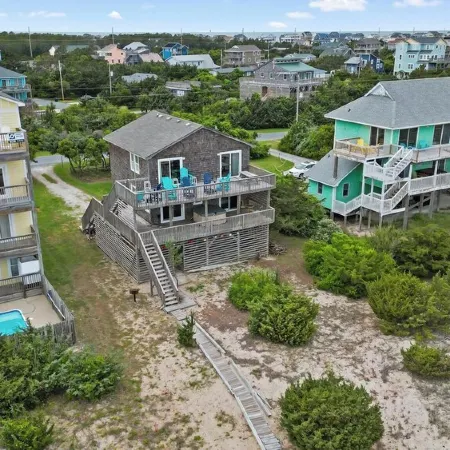 Oceanfront- Hatteras Island/Salvo: 2 Primaries, Hot Tub, Large Open Living Space