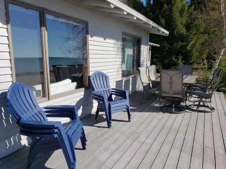 Sand Beach Door County Lake House - Last Minute Opening!