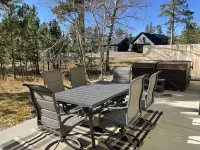 Sleepy Hollow Cabin with hot tub located in Powder House Pass