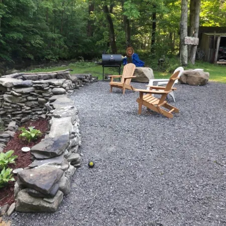 Come and enjoy some peace and quiet at the Pumpkin hollow Inn