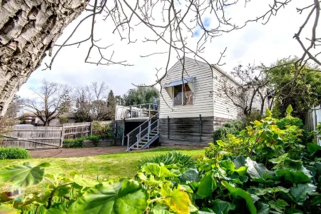 Central - Unique - Great history - Spacious -WI-FI