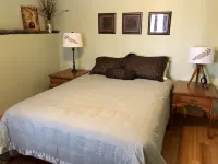 Comfortable apartment with spectacular mountain and ocean views.