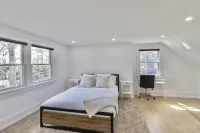 Newly Renovated Hamptons Home Near the Beach