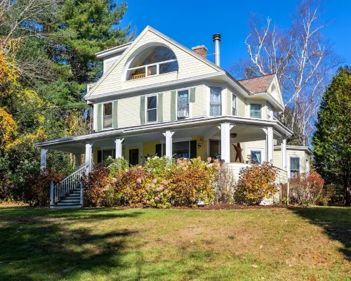 Gorgeous Mountain View in Manchester, Shopping, Dining, Spa. 5 min walk to town. Hotels in Manchester Center