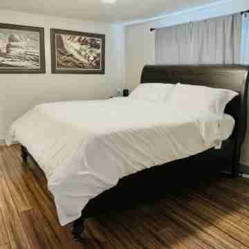 Hole in the Rock Inn - Newly remodeled for post adventure relaxation! Rooms