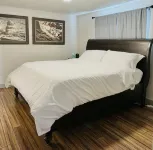 Hole in the Rock Inn - Newly remodeled for post adventure relaxation!