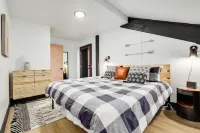 Ski Area Views! Hip Two-Bed+Loft. Free Bus to Town Hotel di 