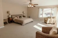 Spacious Home, Refreshing Unheated Pool, Near the Kern River, EV Charger