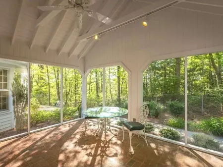 11 Bdrm ~🏠🏡1 Story- 35ppl! 2 HOUSES RETREATS, FIRETABLE🔥Lkt Mtn 6acre