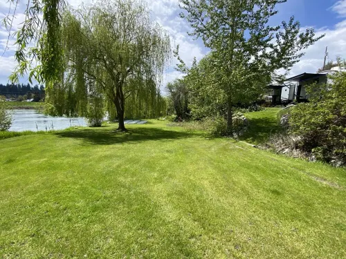 2022 5th Wheel RV, 2BD, Sleeps 6, Kootenai River Views/Access, Picnic Table - Wifi