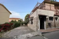 Lisetta's house / Lisetta's house
