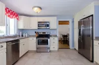 Great Family Home near Beaches and Marina! - Homestays