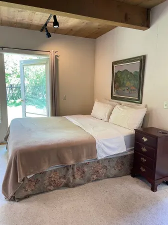 Pet Friendly Guest Studio in Carmel Valley California