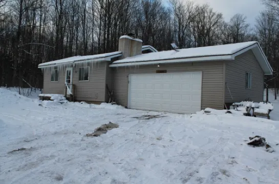 Deer-View Cabin - Remodeled Cabin with Spacious Yard and Cozy Living