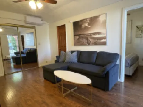 Villa D - 1 bedroom with kitchen in the beautiful downtown Palm Springs!