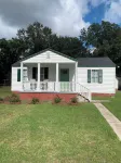 Experience coastal charm! 3 bd 2 bath Downtown Charleston 11 min Beach 30  min
