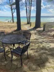 Lakefront Cabin on Higgins Lake.  Only steps from the water! boat buoy available