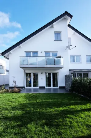 Modern Wohnen mit Smarttv, Parkplatz und Küche