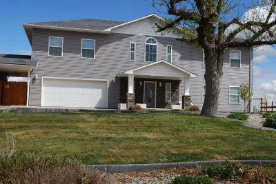 Riverside Retreat - boater's paradise! Private dock on the Snake River. Hotels near Milner Historic Recreation Area