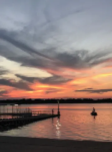 Cabin 3- Overlooks Yarborough Landing and Millwood Lake